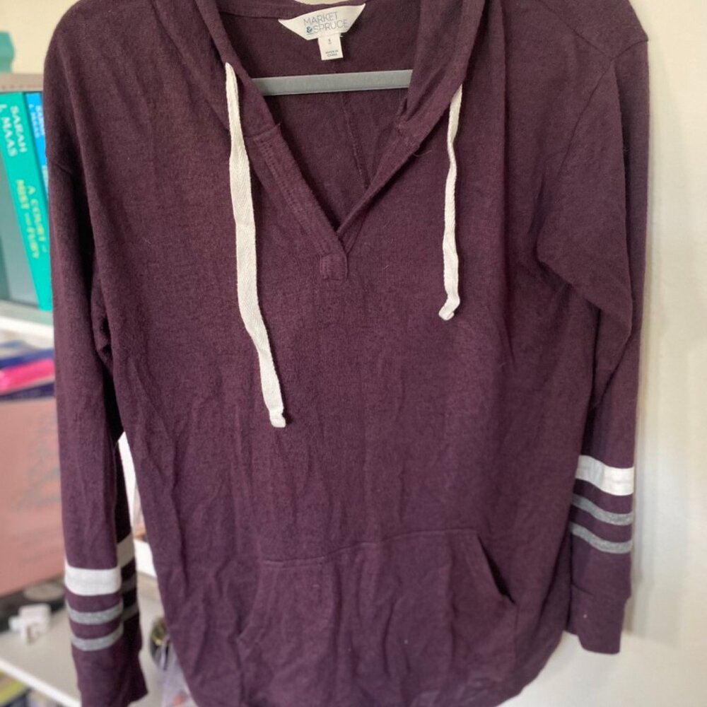 Market and Spruce long sleeve hoodie